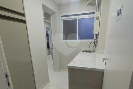 Apartamento à venda com 3 quartos, sendo 2 suítes,  em Jardim Arpoador, São Paulo, SP