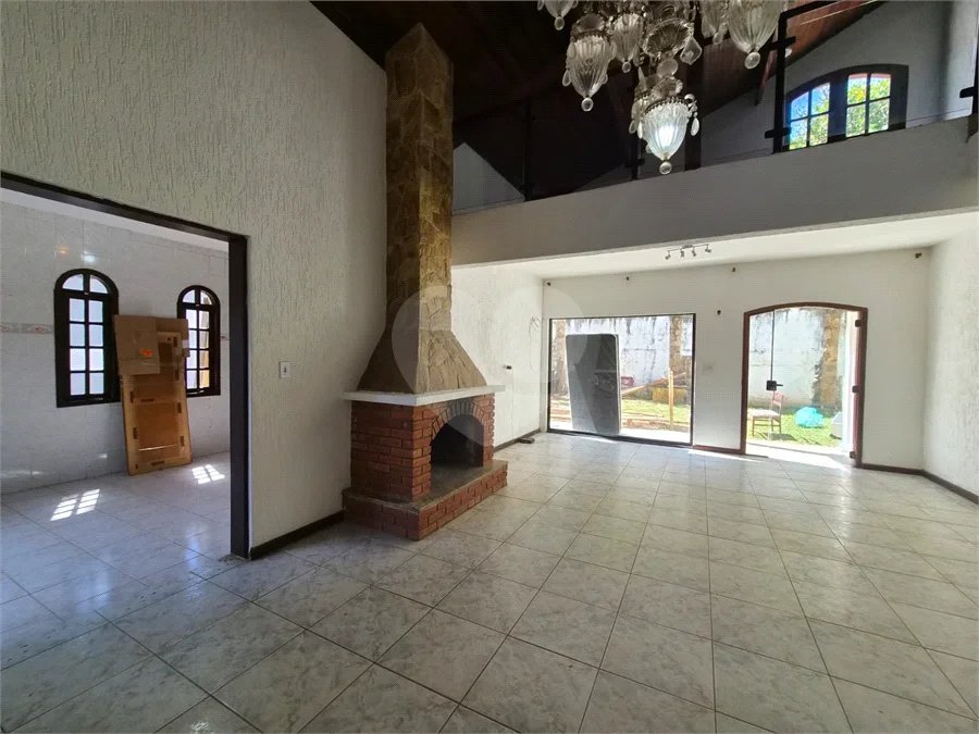 Casa à venda ou para alugar com 4 suítes no condomínio Parque Imperial da Cantareira, Mairiporã - SP