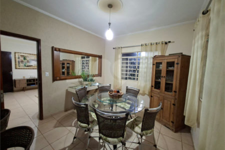 Chácara à venda com 3 quartos, sendo 1 suíte,  em Ribeirãozinho, Alambari, SP