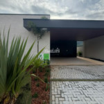 Casa à venda com 3 suítes no condomínio Ecoville 1, Atibaia - SP