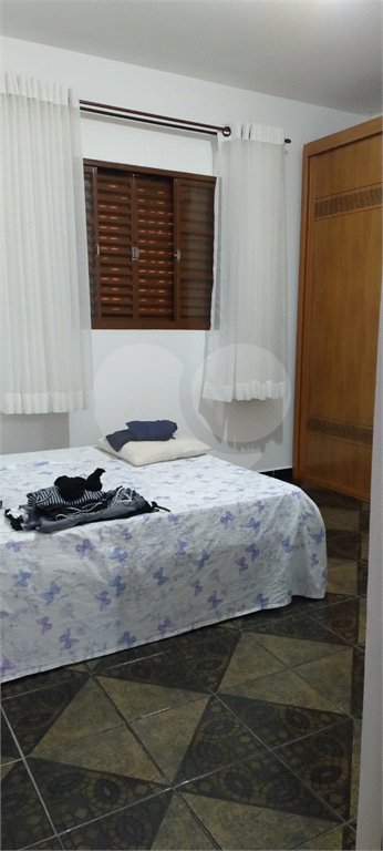 Sobrado à venda com 2 quartos em Granja Carolina, Cotia, SP