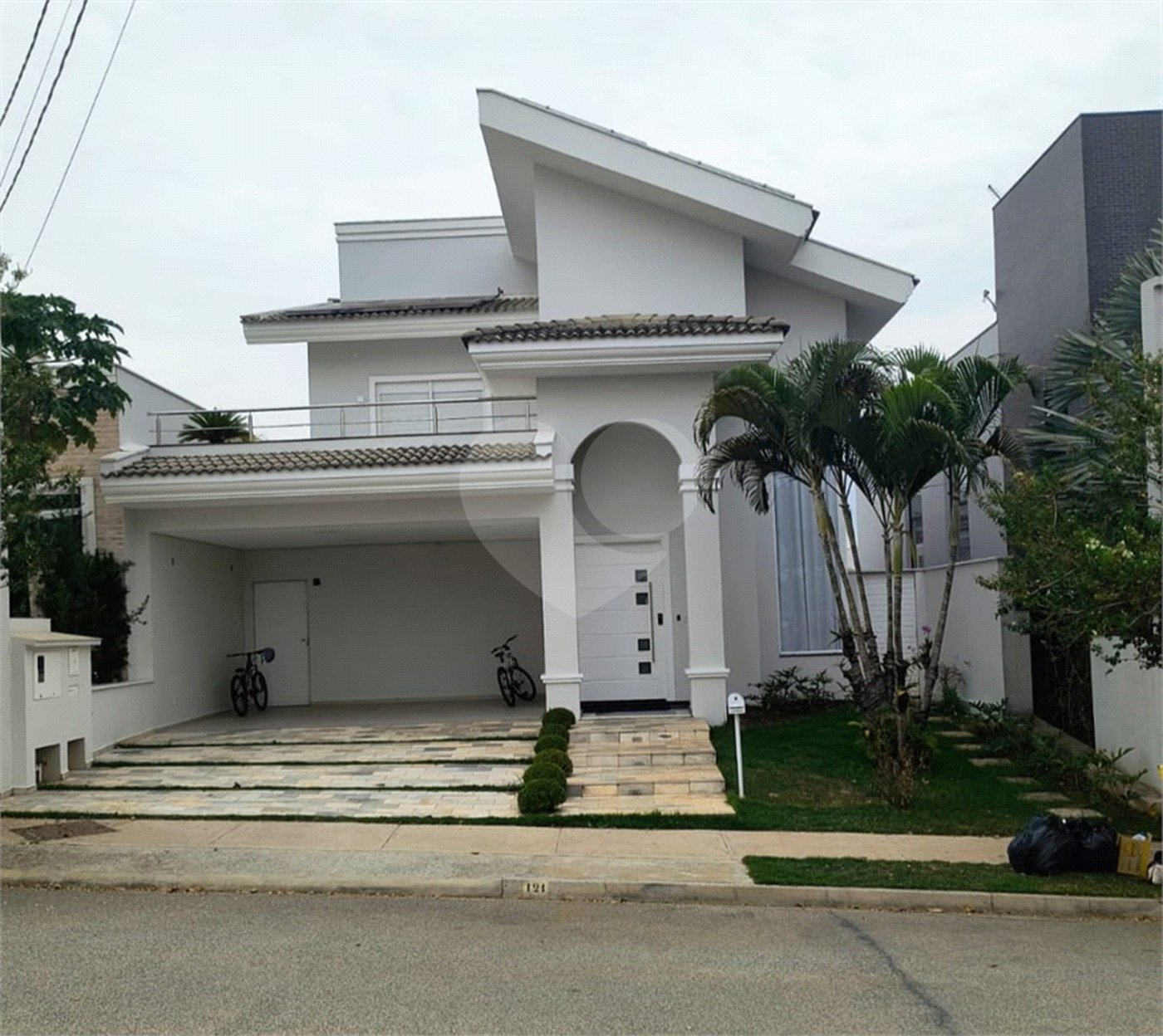Casa à venda com 3 suítes no condomínio Residencial Chácara Ondina, Sorocaba - SP