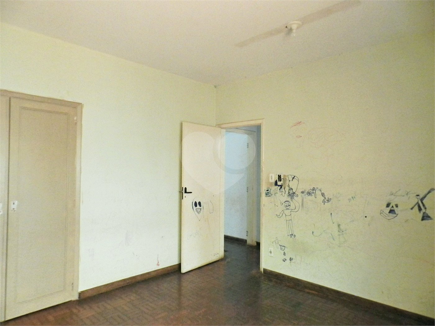 Casa à venda com 3 quartos, sendo 1 suíte,  em Jardim Sumaré, Ribeirão Preto, SP