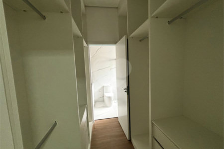 Casa à venda com 3 quartos, sendo 1 suíte, no condomínio Village Moutonnée, Salto - SP