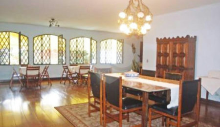 Casa à venda com 5 quartos, sendo 4 suítes, em Alto da Boa Vista, São Paulo, SP