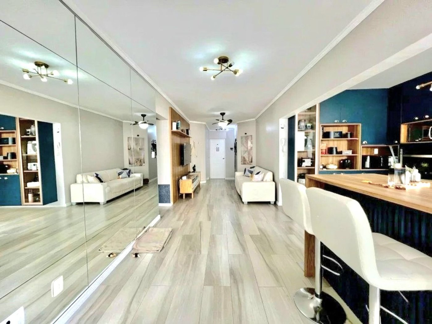 Apartamento com 2 dormitórios à venda, 103 m² por R$ 850.000,00 - Ponta da Praia - Santos/SP