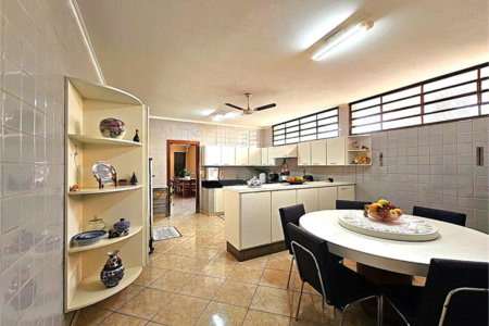 Casa Térrea à venda com 6 quartos, sendo 4 suítes, em Jardim Maria Goretti, Ribeirão Preto, SP