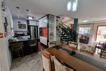 Casa à venda com 3 suítes no condomínio Horto Florestal I, Sorocaba - SP