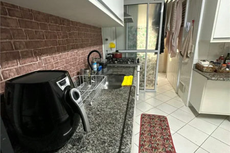 Casa à venda com 3 quartos, sendo 2 suítes, no condomínio Townhouse Village Morumbi, São Paulo - SP