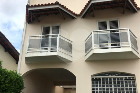 Sobrado à venda com 4 quartos, sendo 1 suíte, em Vila Rubens, Indaiatuba, SP