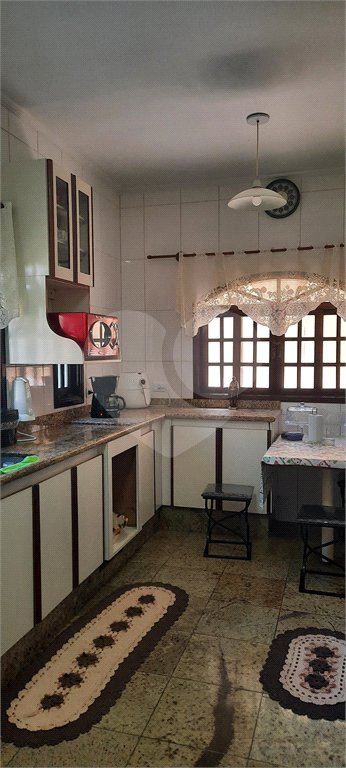 Casa à venda com 4 quartos, sendo 1 suíte, no condomínio Parque Imperial da Cantareira, Mairiporã - SP
