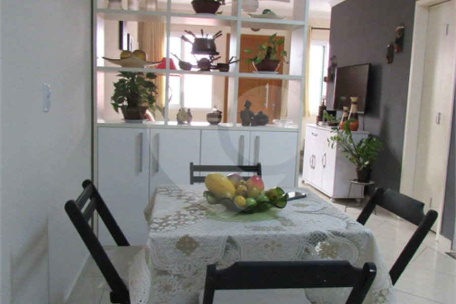 Casa à venda com 2 suítes no condomínio Real Residencial Julia, São Paulo - SP