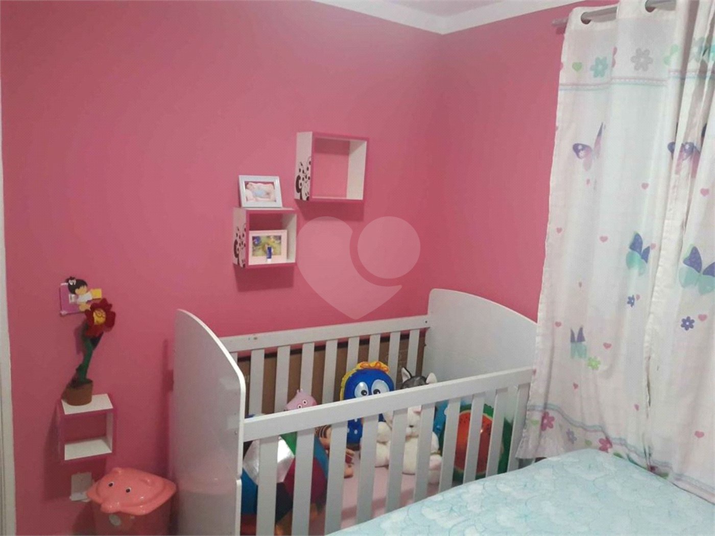 Apartamento no Condomínio Mont Azul.