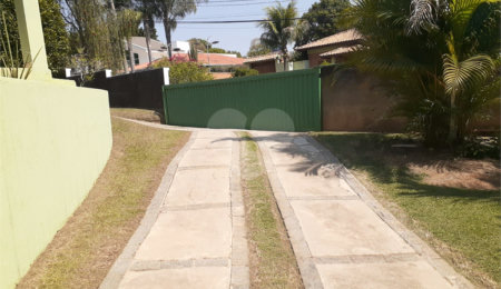Casa à venda com 3 quartos, sendo 1 suíte,  no condomínio Zuleika Jabour, Salto - SP