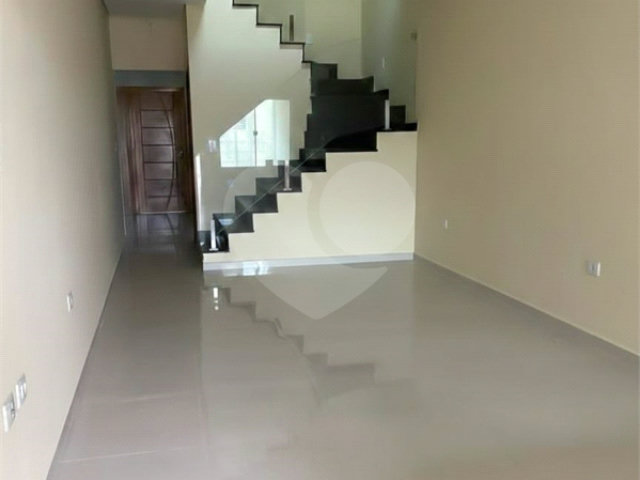 Sobrado à venda com 3 quartos, sendo 1 suíte, em Jardim Vila Formosa, São Paulo, SP