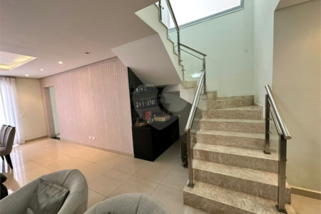 Casa à venda com 3 quartos, sendo 1 suíte, no condomínio Ibiti Royal Park, Sorocaba - SP