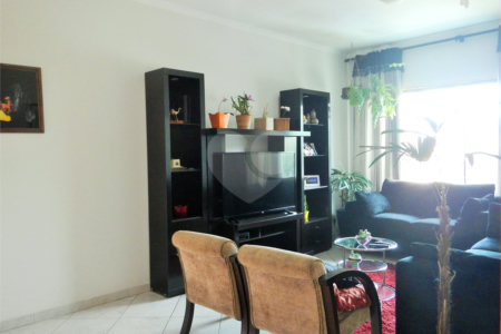 Sobrado à venda com 3 quartos, sendo 1 suíte, em Vila Brasilina, São Paulo, SP