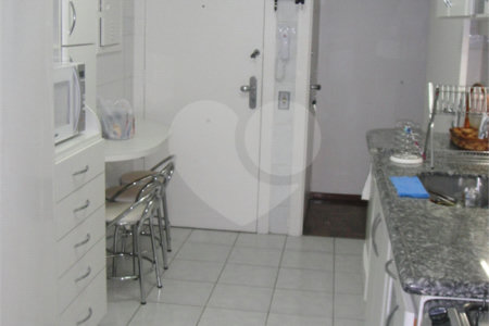 Apartamento à venda com 3 quartos, sendo 1 suíte, em Itaim Bibi, São Paulo, SP
