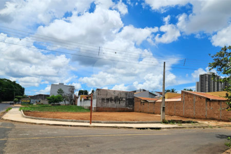 Terreno à venda em Residencial Cambuy, Araraquara, SP
