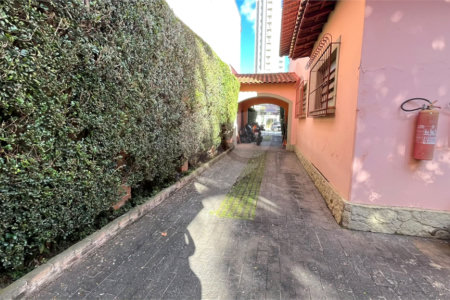 Sobrado à venda ou para alugar com 6 quartos, sendo 1 suíte, em Vila Mariana, São Paulo, SP