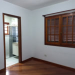 Sobrado à venda com 4 quartos, sendo 3 suítes,  em Cidade São Francisco, São Paulo, SP