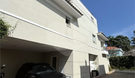 Casa à venda com 4 quartos, sendo 3 suítes, no condomínio Vila Carmel, São Paulo - SP