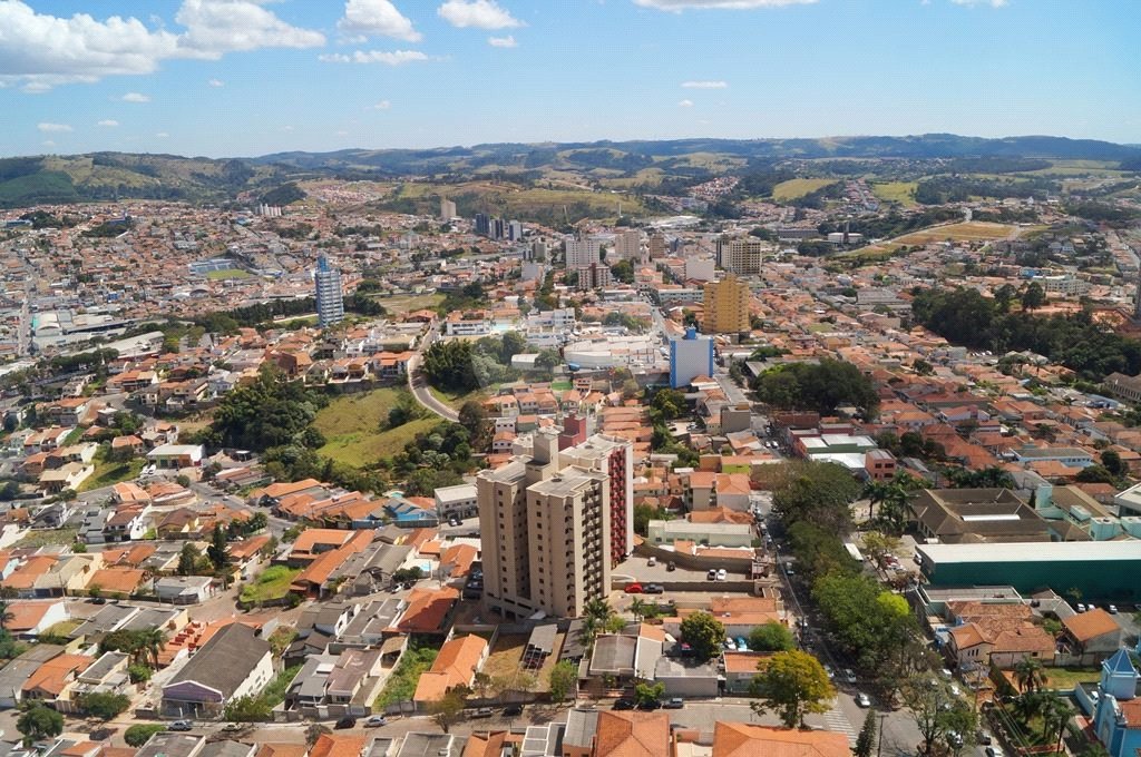 Terreno à venda com 1 suíte no condomínio Recanto do Parque, Itatiba - SP