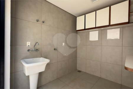 Casa à venda com 6 quartos, sendo 3 suítes, no condomínio Jardim Vila Paradiso, Indaiatuba - SP