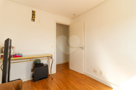Apartamento à venda com 3 quartos, sendo 2 suítes, em Vila Lageado, São Paulo, SP
