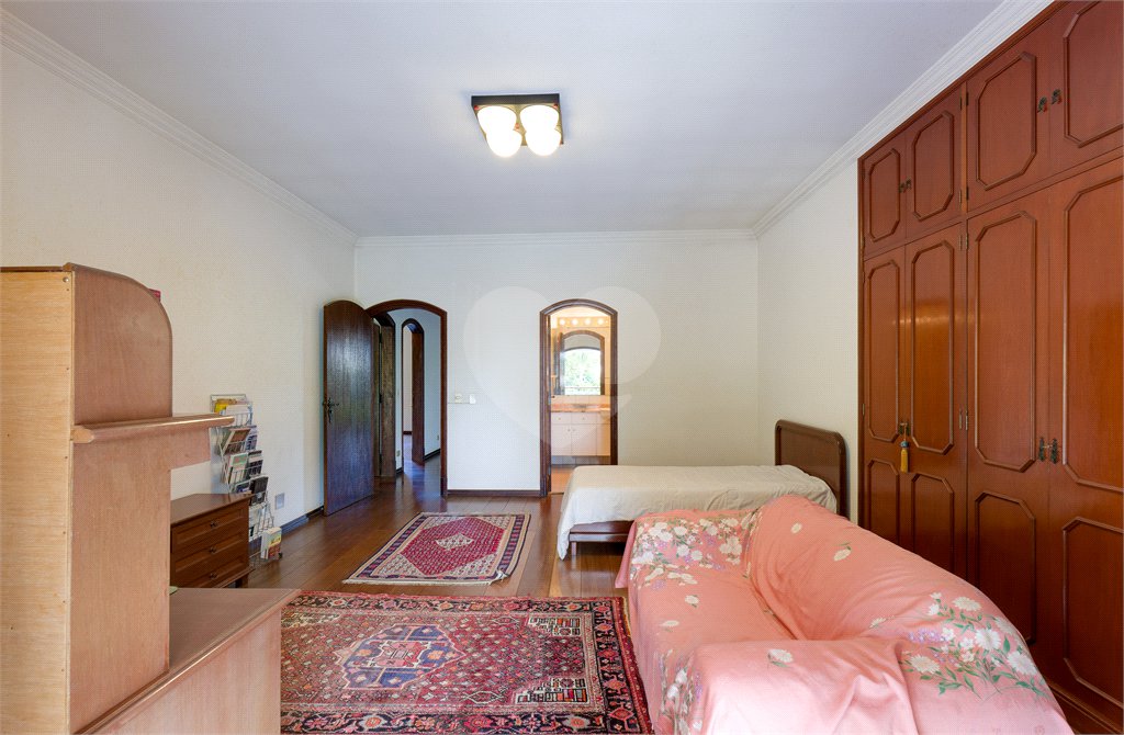 Casa à venda com 5 suítes no condomínio Chácara Flora, São Paulo - SP