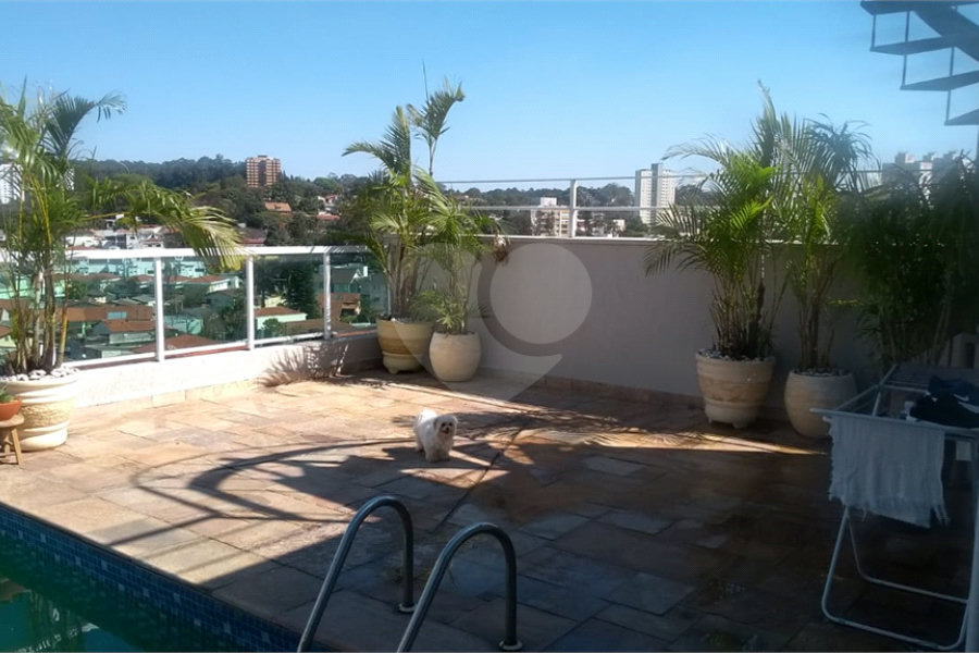 Sobrado à venda com 5 quartos, sendo 3 suítes, em Vila Albertina, São Paulo, SP