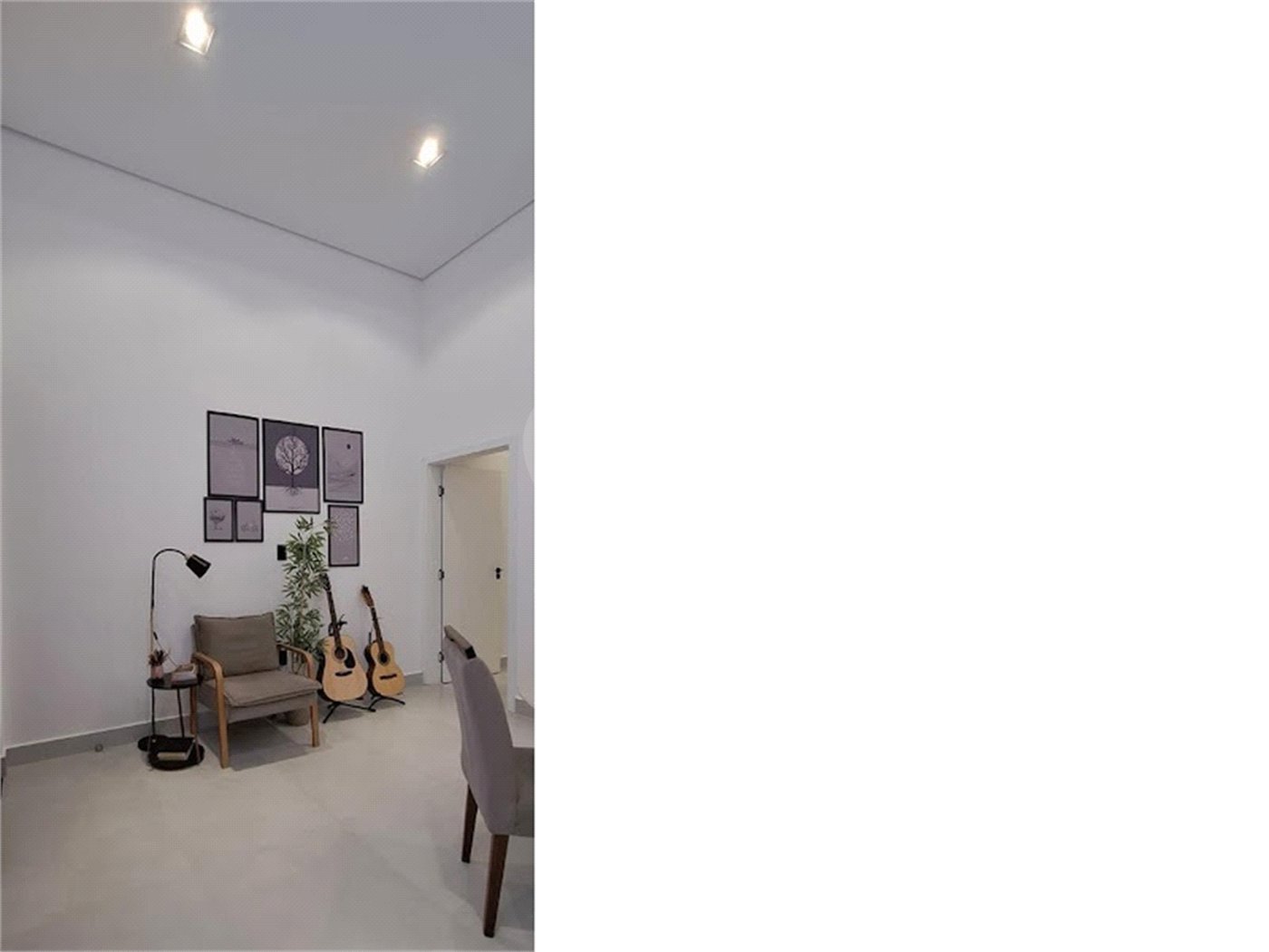 Casa à venda com 2 quartos, sendo 1 suíte, no condomínio Jardim Park Real, Indaiatuba - SP