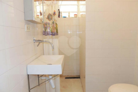 Sobrado à venda com 3 quartos, sendo 1 suíte, em Jabaquara, São Paulo, SP