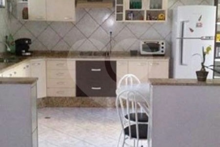 Casa à venda com 4 quartos, sendo 1 suíte, em Wanel Ville, Sorocaba, SP