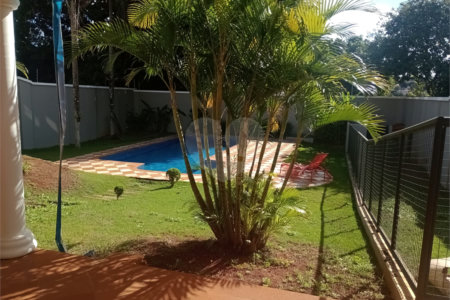 Casa à venda com 5 quartos, sendo 3 suítes, no Centro, Itapetininga, SP