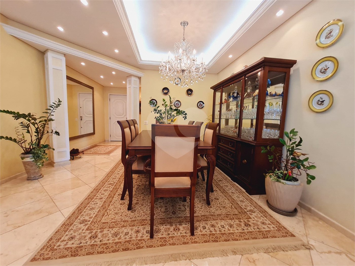 Apartamento à venda com 3 quartos, sendo 1 suíte, em Higienópolis, São Paulo, SP