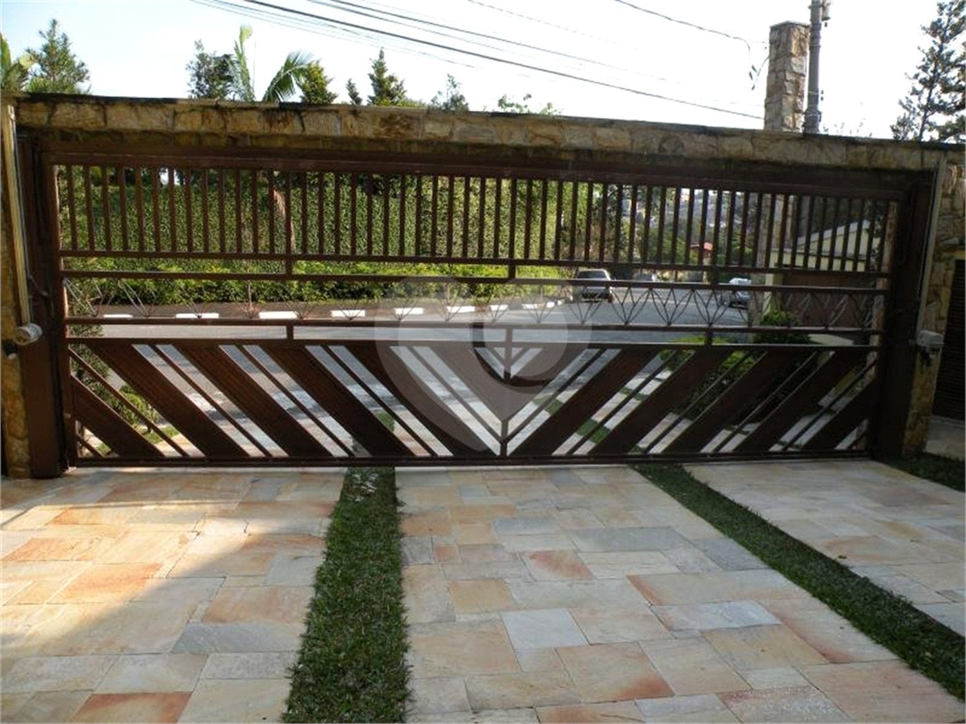 Casa à venda ou para alugar com 5 suítes em Parque dos Príncipes, São Paulo, SP