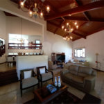 Casa à venda com 4 quartos, sendo 1 suíte, no condomínio Vale do Itamaracá, Valinhos - SP