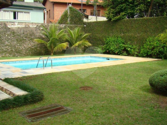 Sobrado à venda com 4 quartos, sendo 2 suítes,  em Alto da Boa Vista, São Paulo, SP