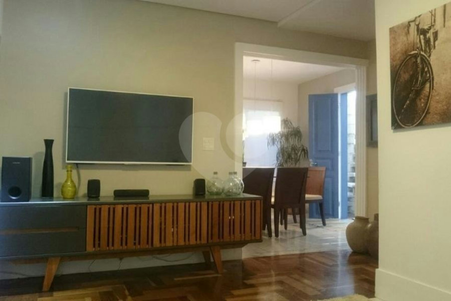 Sobrado à venda com 3 quartos, sendo 2 suítes, em Artur Alvim, São Paulo, SP