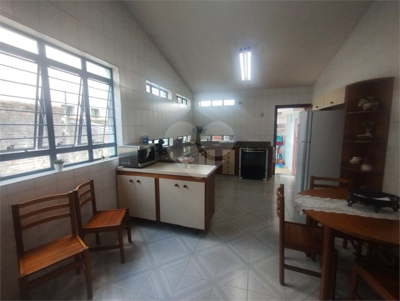 Casa à venda com 5 quartos, sendo 1 suíte, em Parque da Lagoa, Itapetininga, SP