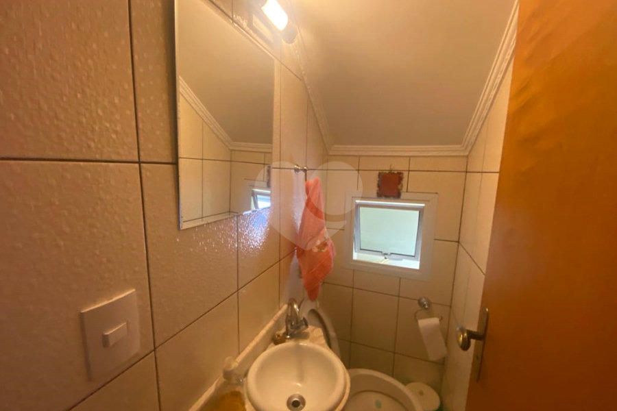 Sobrado à venda com 3 quartos, sendo 1 suíte, em Horto, São Paulo, SP