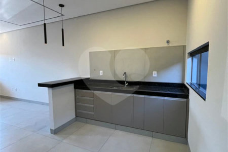 Casa à venda com 3 quartos, sendo 1 suíte, em Jardim Alvorada, Três Lagoas, MS
