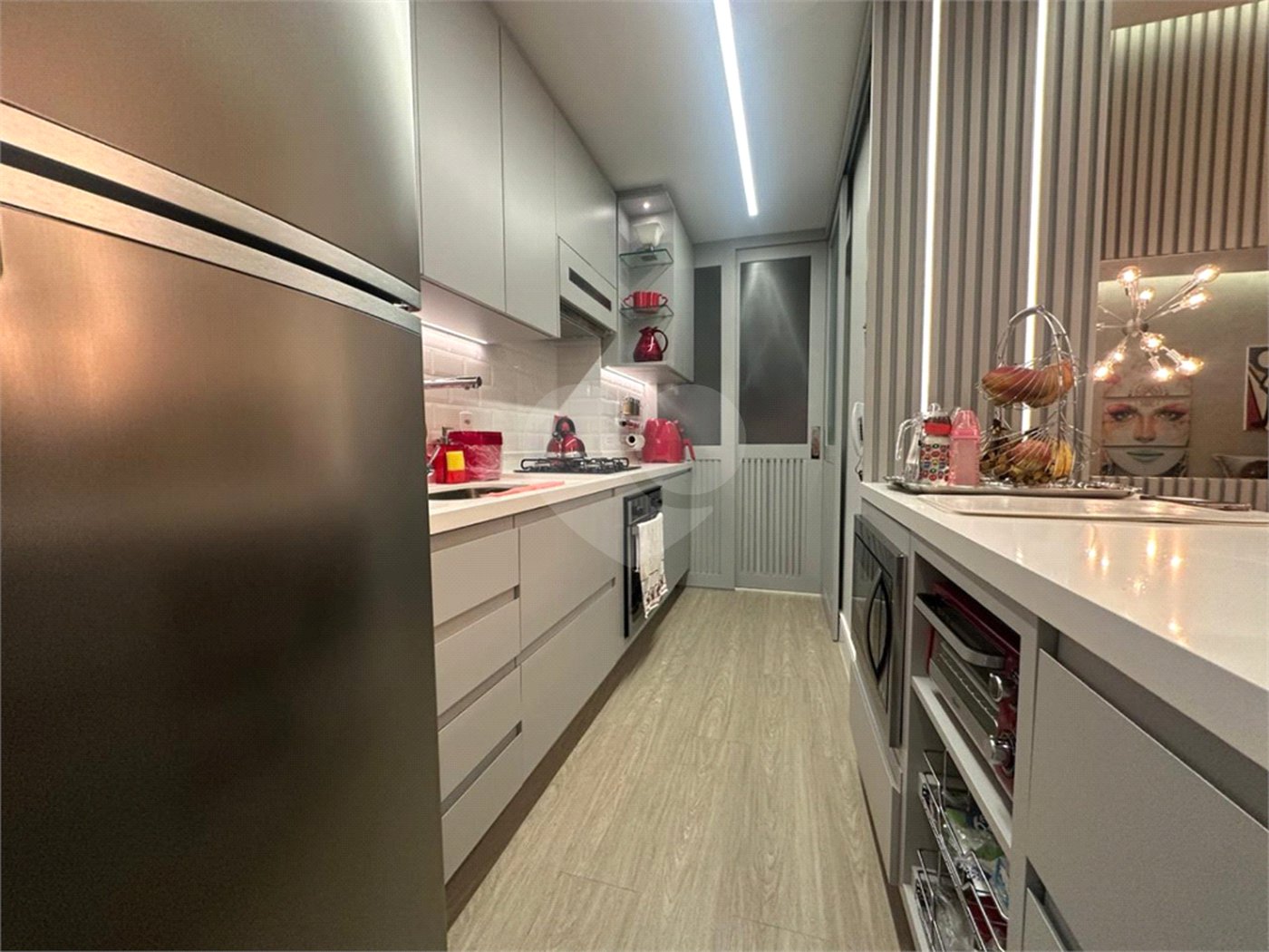 Apartamento à venda com 3 quartos, sendo 2 suítes, em Santo Amaro, São Paulo, SP