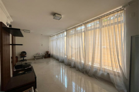 Sobrado à venda com 4 quartos, sendo 1 suíte,  em Vila Cordeiro, São Paulo, SP