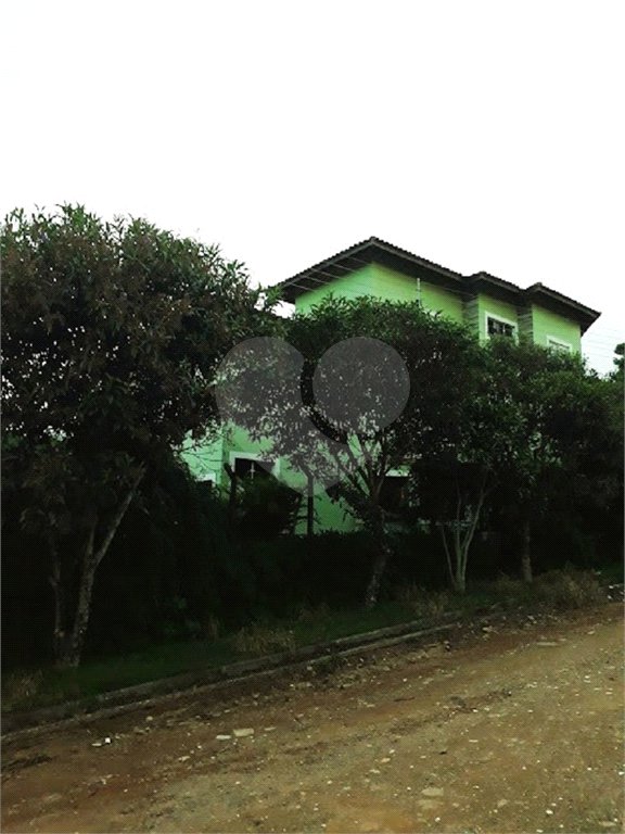 Sobrado à venda com 5 quartos, sendo 3 suítes, em Campos de Atibaia, Atibaia, SP