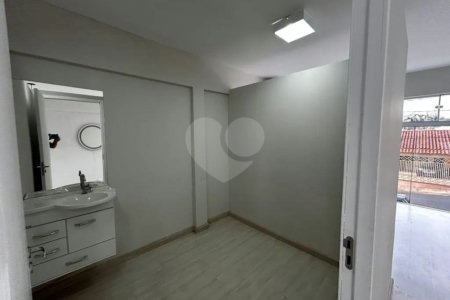 Prédio comercial á venda, com 88m2, em São Carlos-SP.