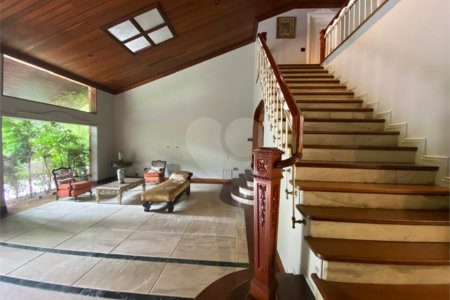 Casa à venda ou para alugar com 5 quartos, sendo 3 suítes,  em Fazenda Morumbi, São Paulo, SP