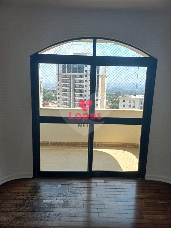Apartamento à venda com 4 quartos, sendo 2 suítes,  em Vila Adyana, São José dos Campos, SP