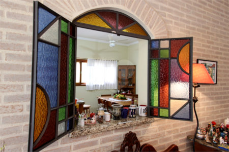 Casa à venda ou para alugar com 3 suítes em Vila Petrópolis, Atibaia, SP